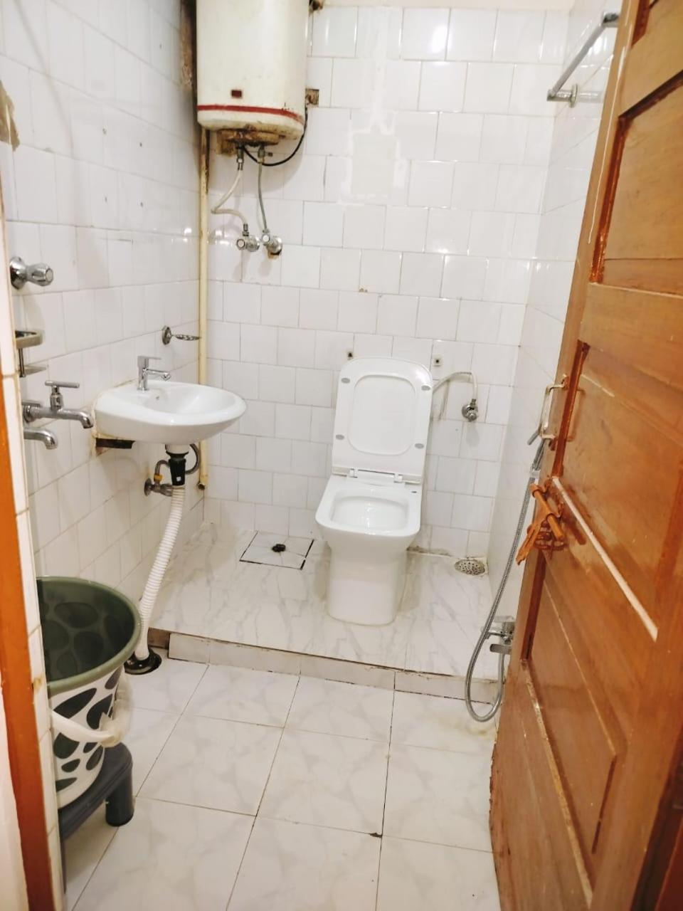 Kiara Home Stays Varanasi Eksteriør billede